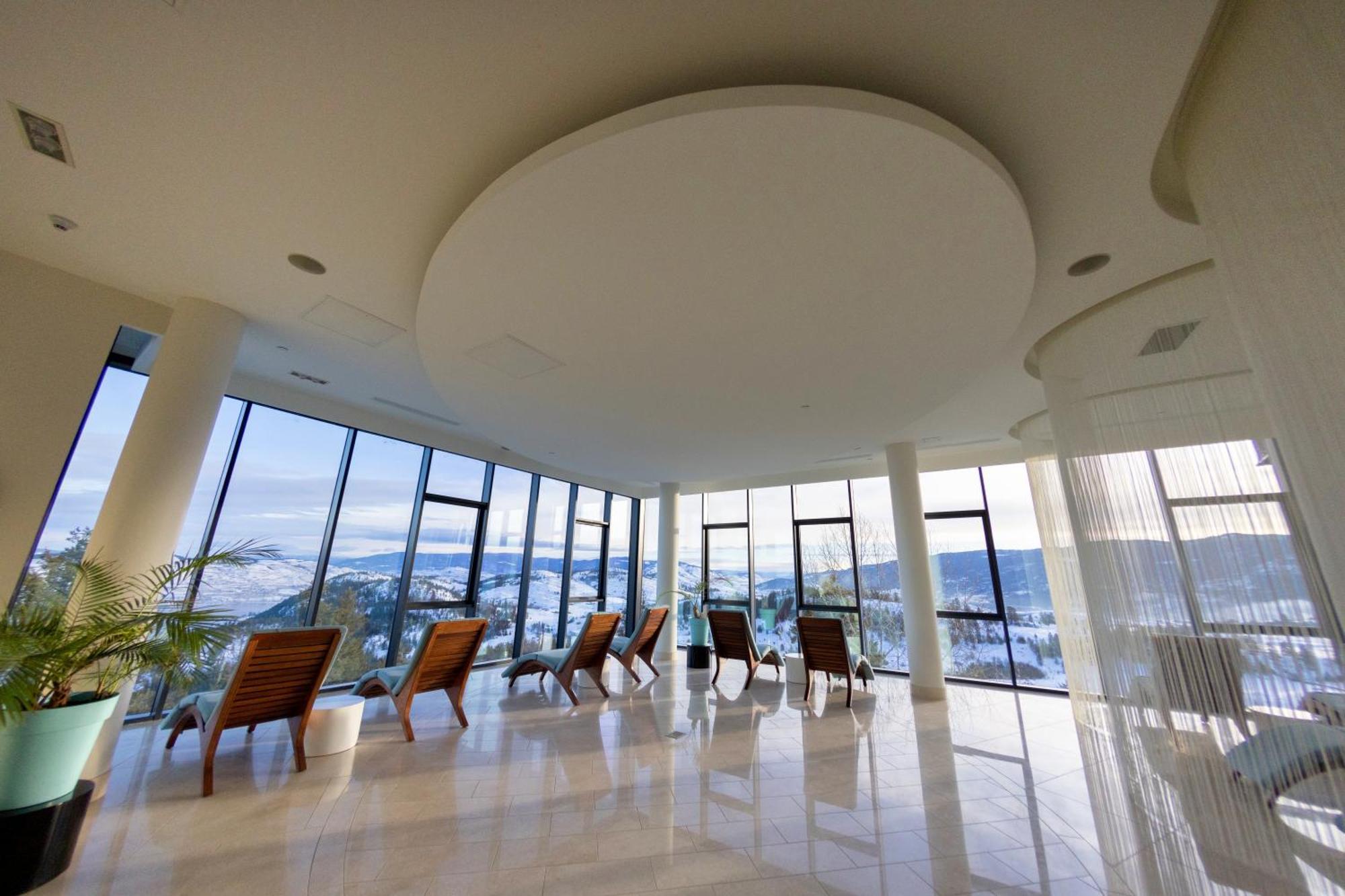 Sparkling Hill Resort And Spa - Adults-Only Resort เวอร์นอน ภายนอก รูปภาพ